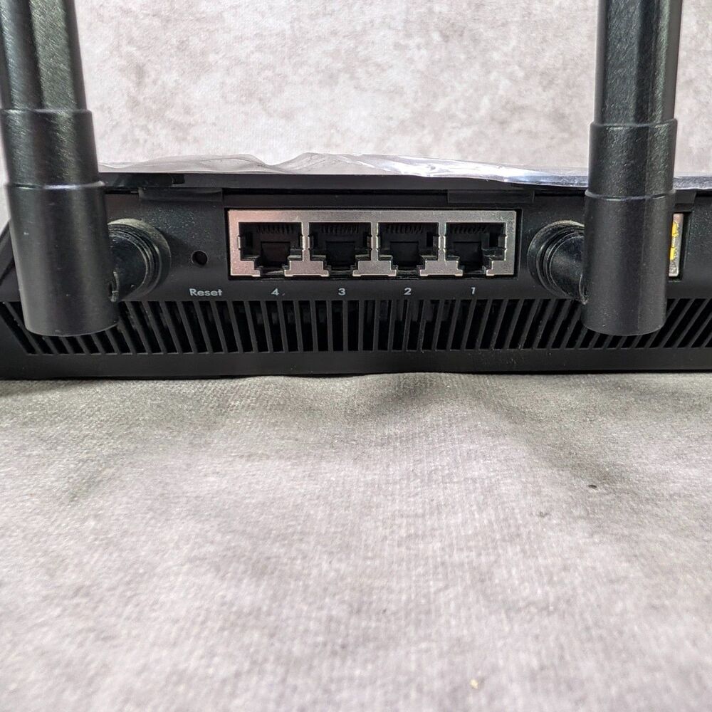 NETGEAR Nighthawk AC1750 Smart WiFi Router R6700v3 Dual Band - Picture 5 of 7